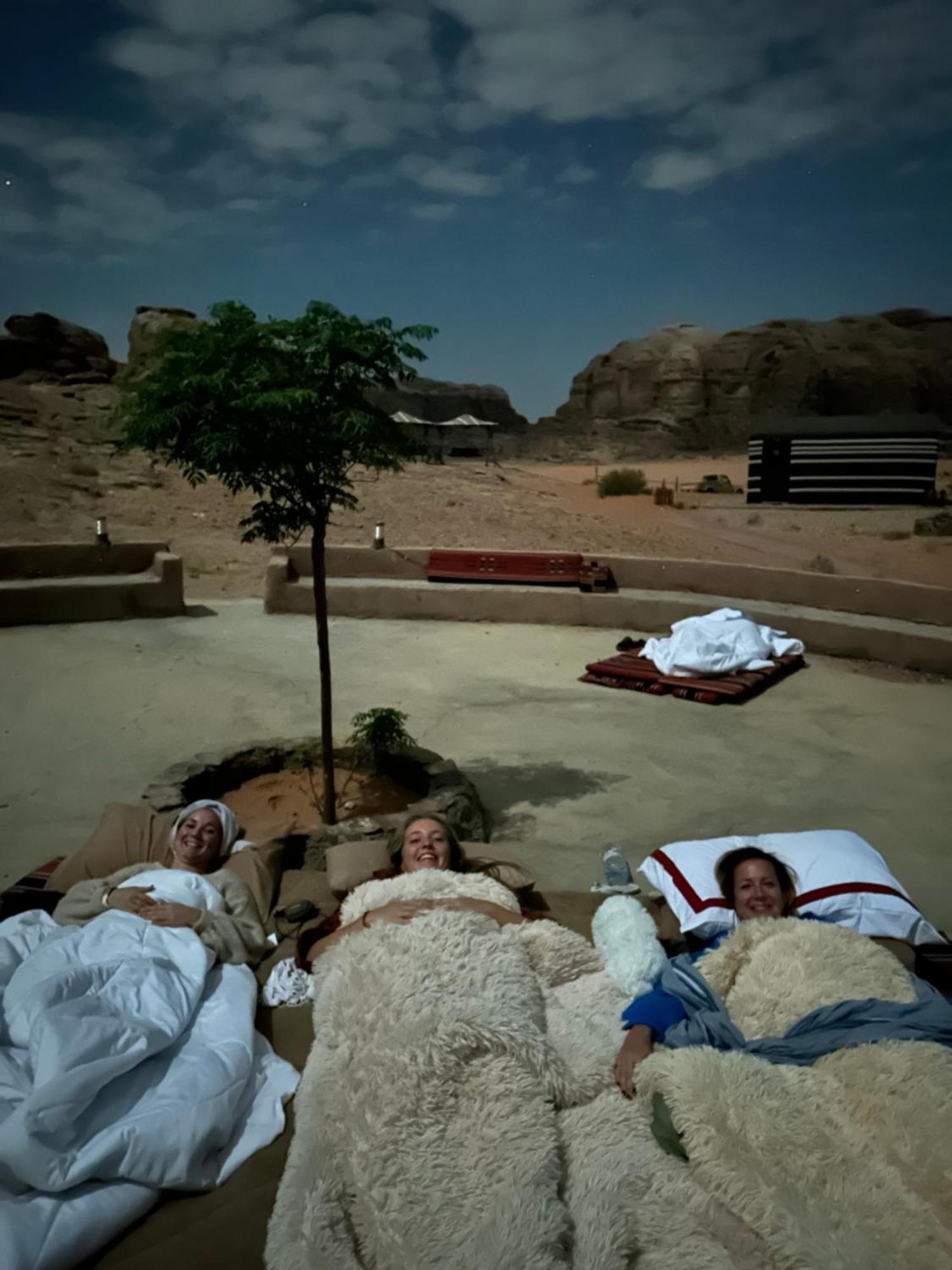 Desert Island Camp 瓦迪拉姆 外观 照片